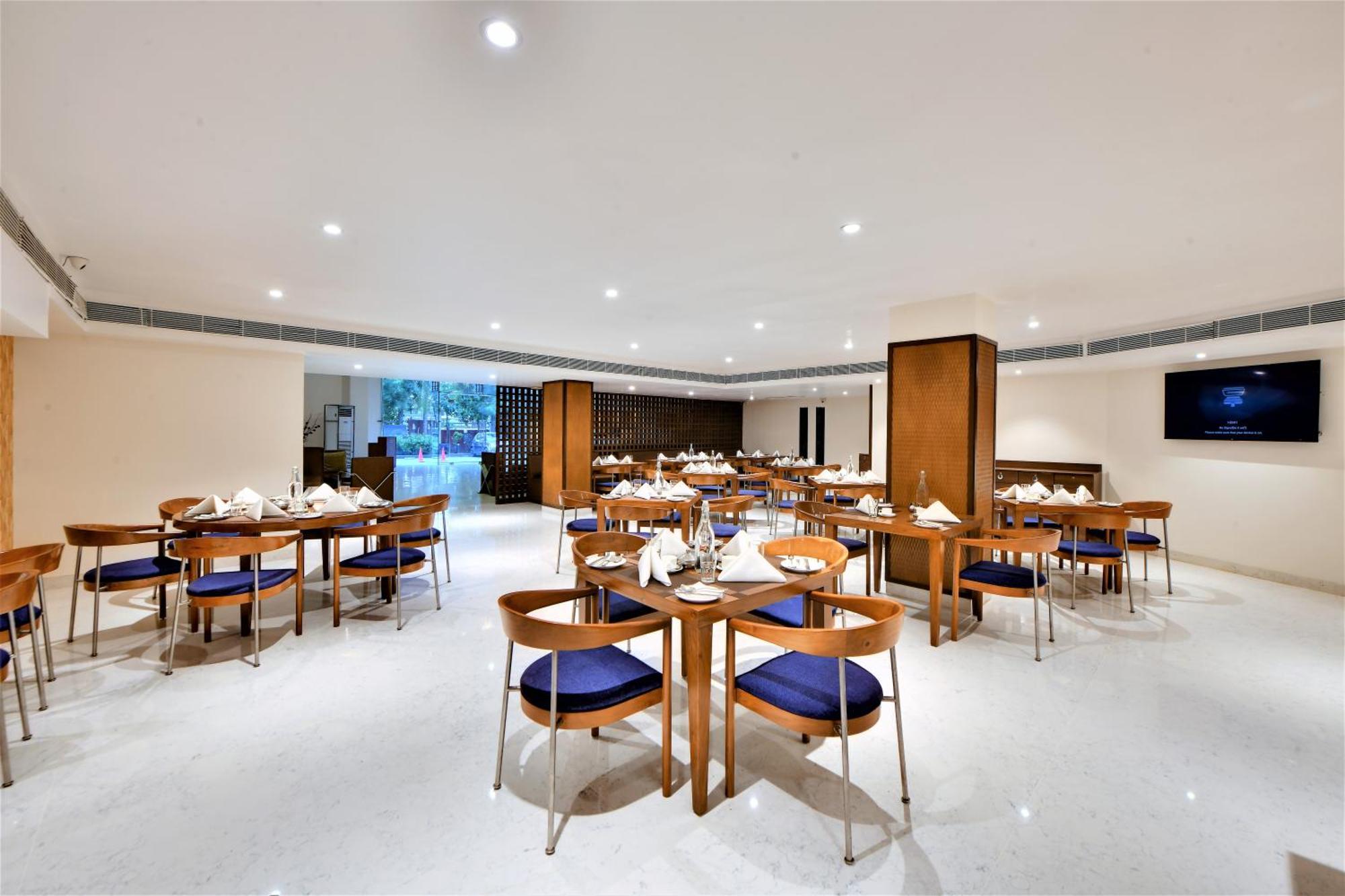 The Fern Residency, Subhash Bridge, Ahmedabad Hotel Exterior photo