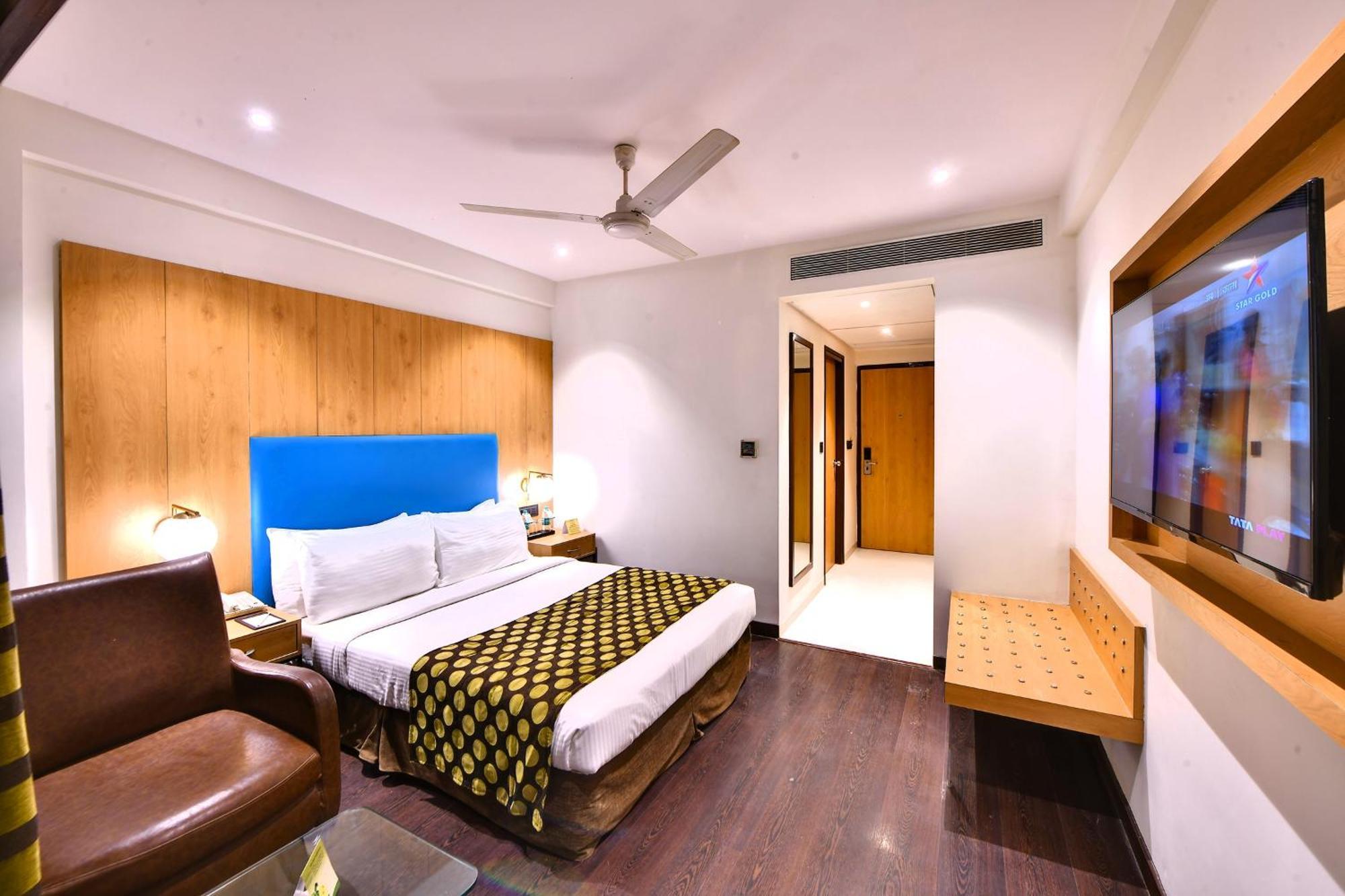 The Fern Residency, Subhash Bridge, Ahmedabad Hotel Exterior photo