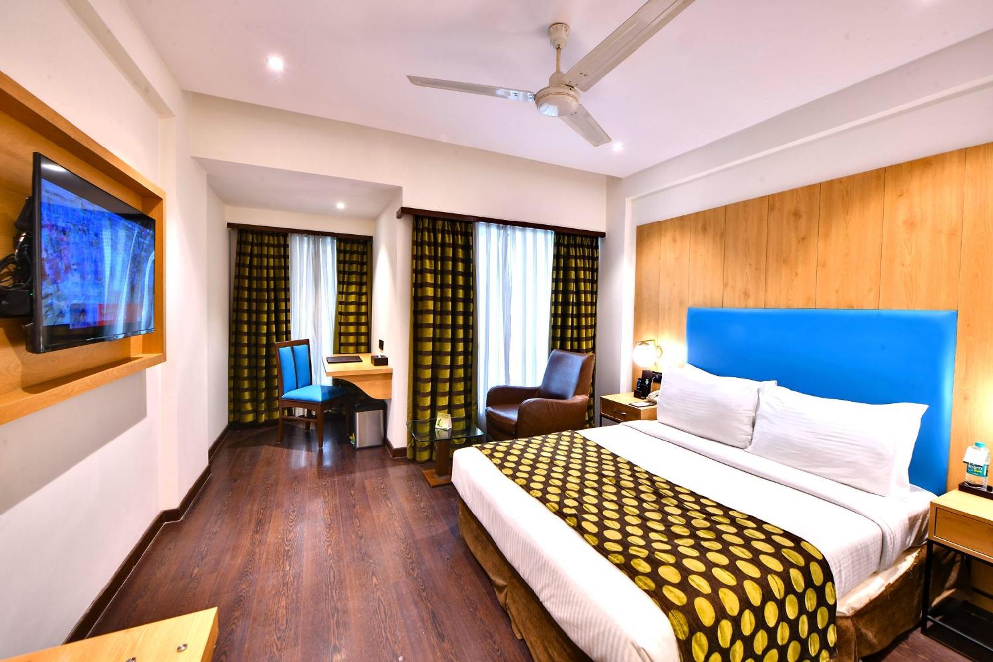 The Fern Residency, Subhash Bridge, Ahmedabad Hotel Exterior photo