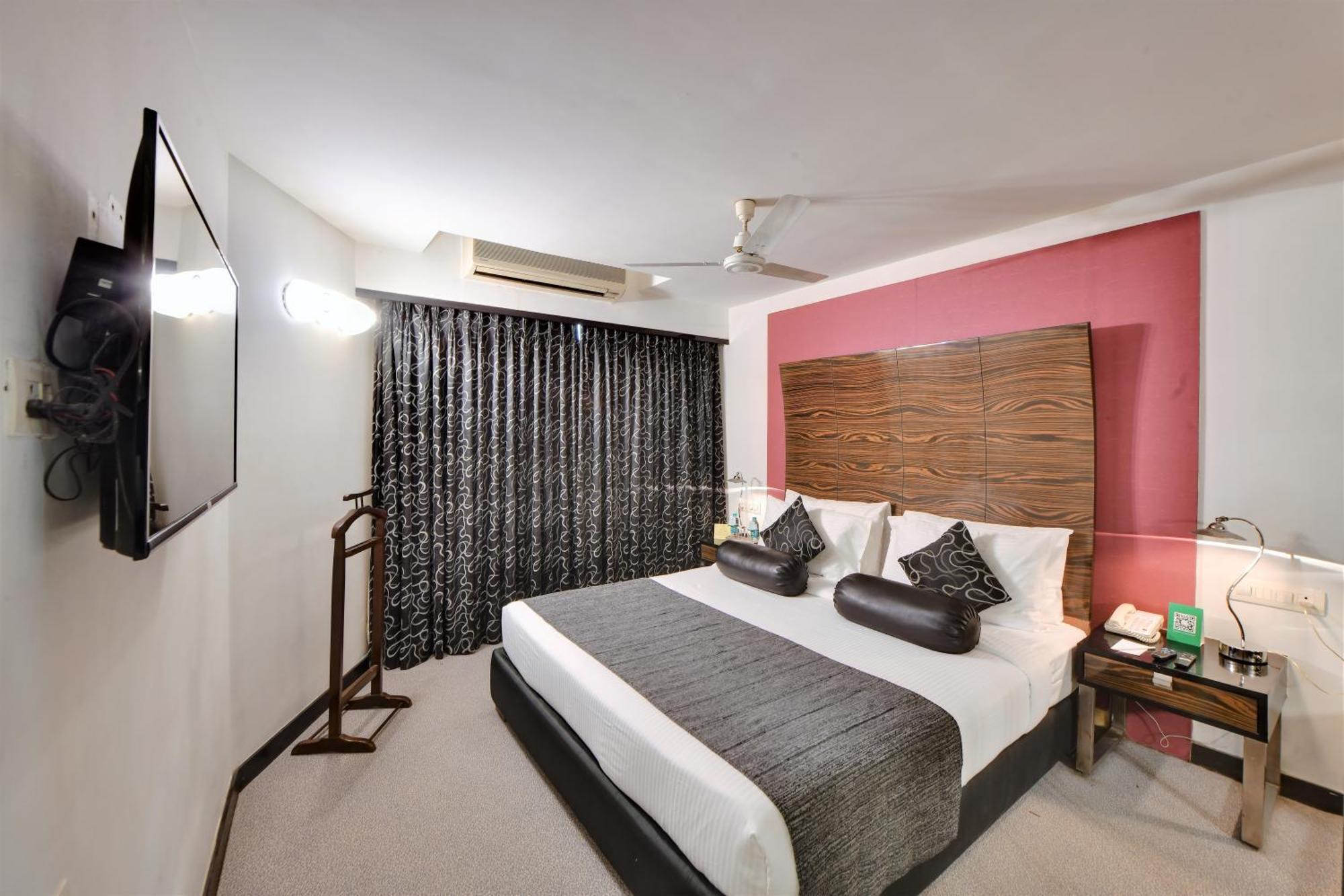 The Fern Residency, Subhash Bridge, Ahmedabad Hotel Exterior photo