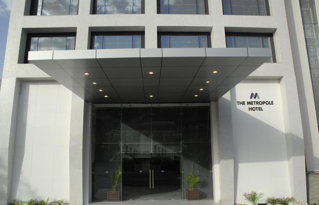 The Fern Residency, Subhash Bridge, Ahmedabad Hotel Exterior photo